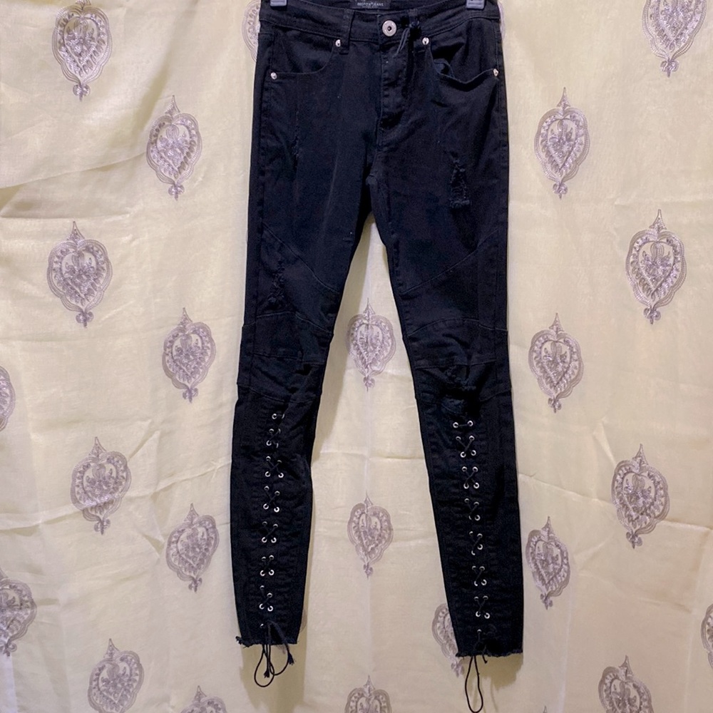 RED FOX BLAXK DISTRESSED JEANS SILVER GROMMETS LACE-UP CALFS, SZ 3